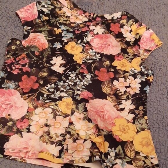 7th Ave New york & company Floral blouse - Picture 4 of 8